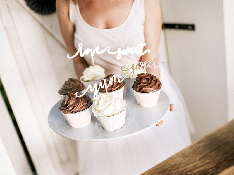 6 Cupcake Wrapper mit Silberkante 6 Cupcake Wrapper mit Silberkante