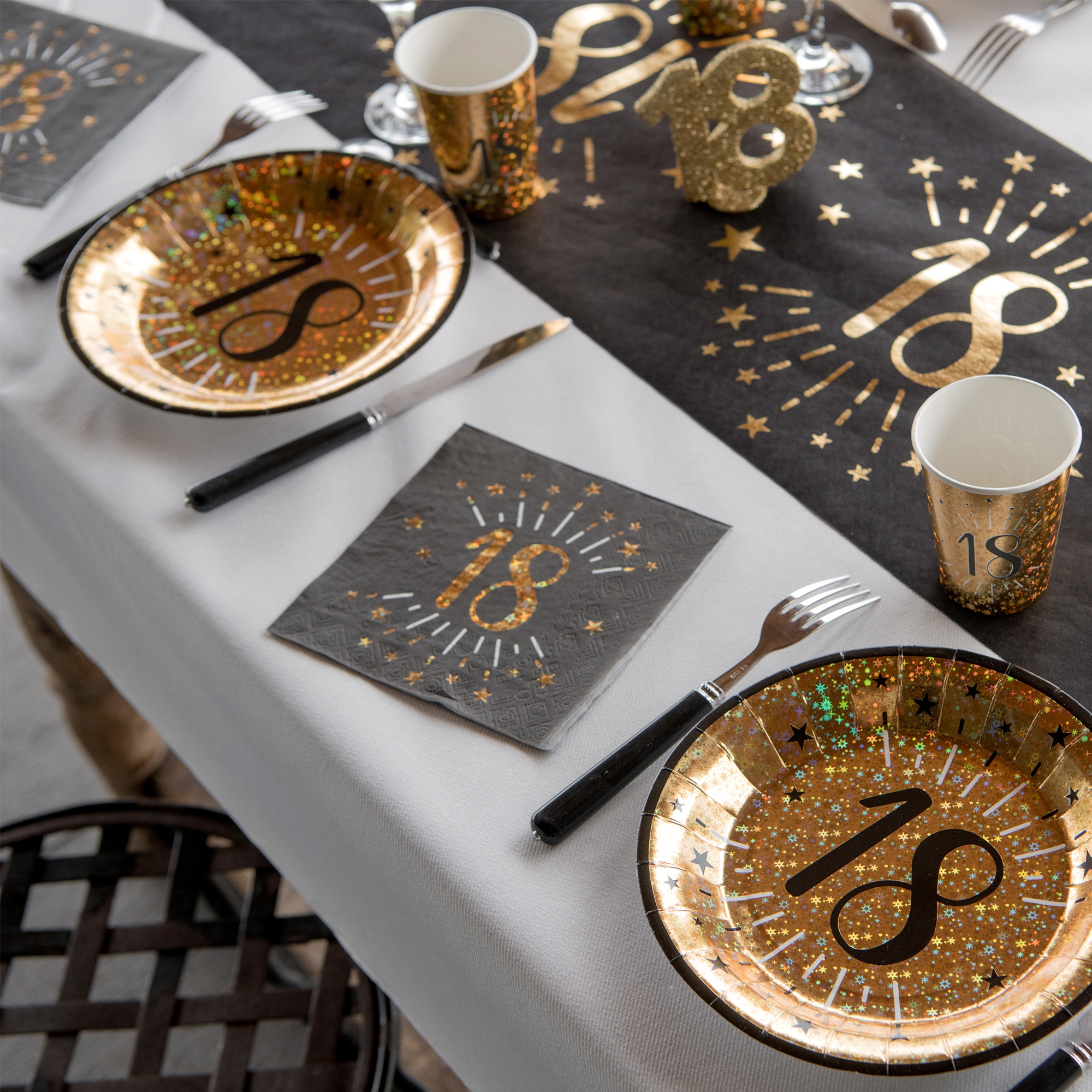 10 Servietten "18. Geburtstag" Schwarz/Gold 10 Servietten "18. Geburtstag" Schwarz/Gold