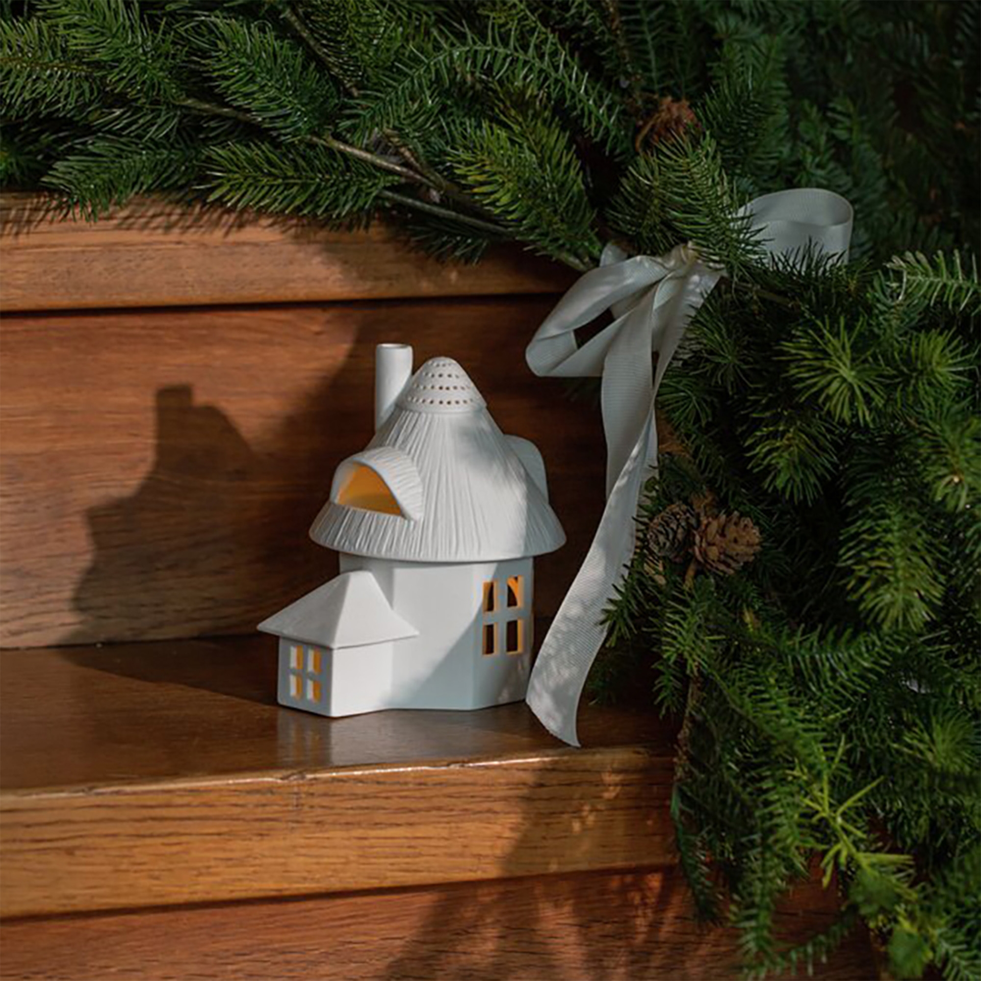 Räder Design - Lichthaus "Reetdachturm" Weihnachten, Weihnachtsdekorationen, Festival