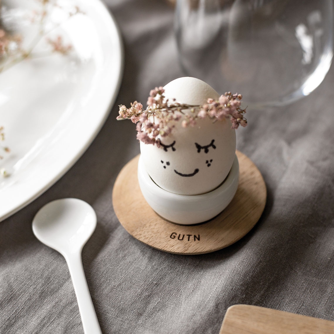 Räder Design - Eierbecher mit Unterteller "Gutn" Räder Design - Eierbecher mit Unterteller "Gutn"