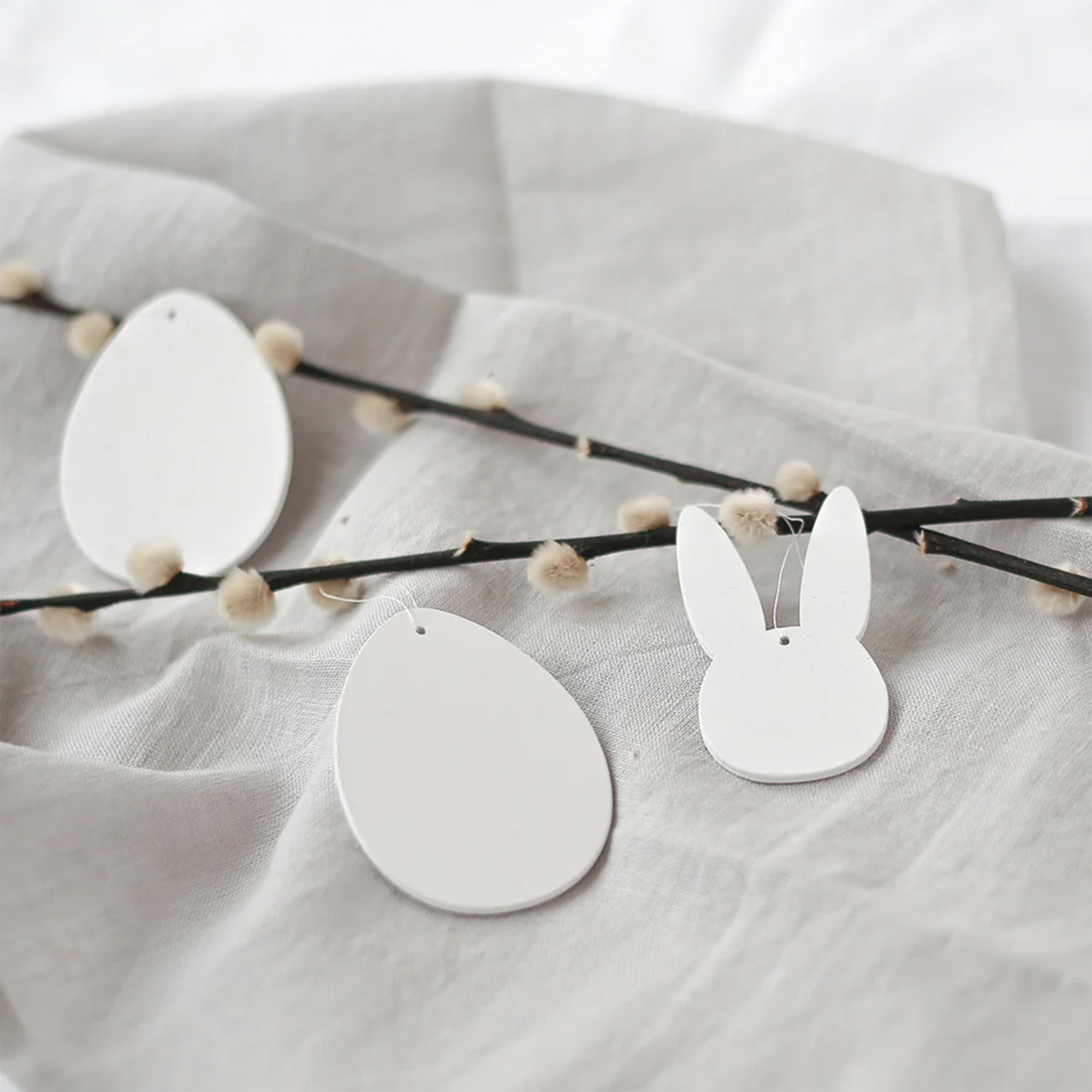 Eulenschnitt - 8 Holzanhänger "Eier" Weiß Symbol, Kunst, Kunsthandwerk