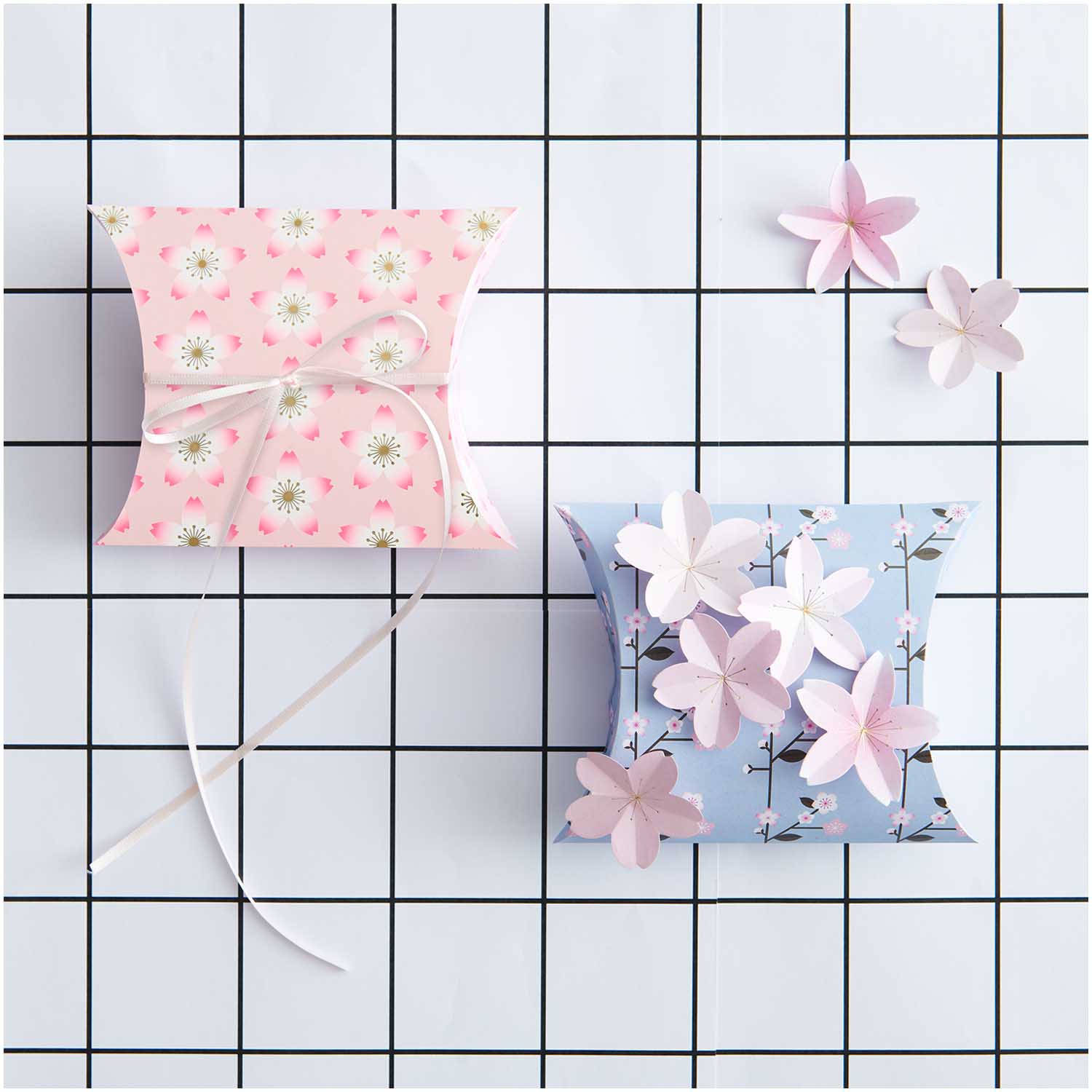 4 Geschenkschachteln "Kirschblüten" 4 Geschenkschachteln "Kirschblüten"