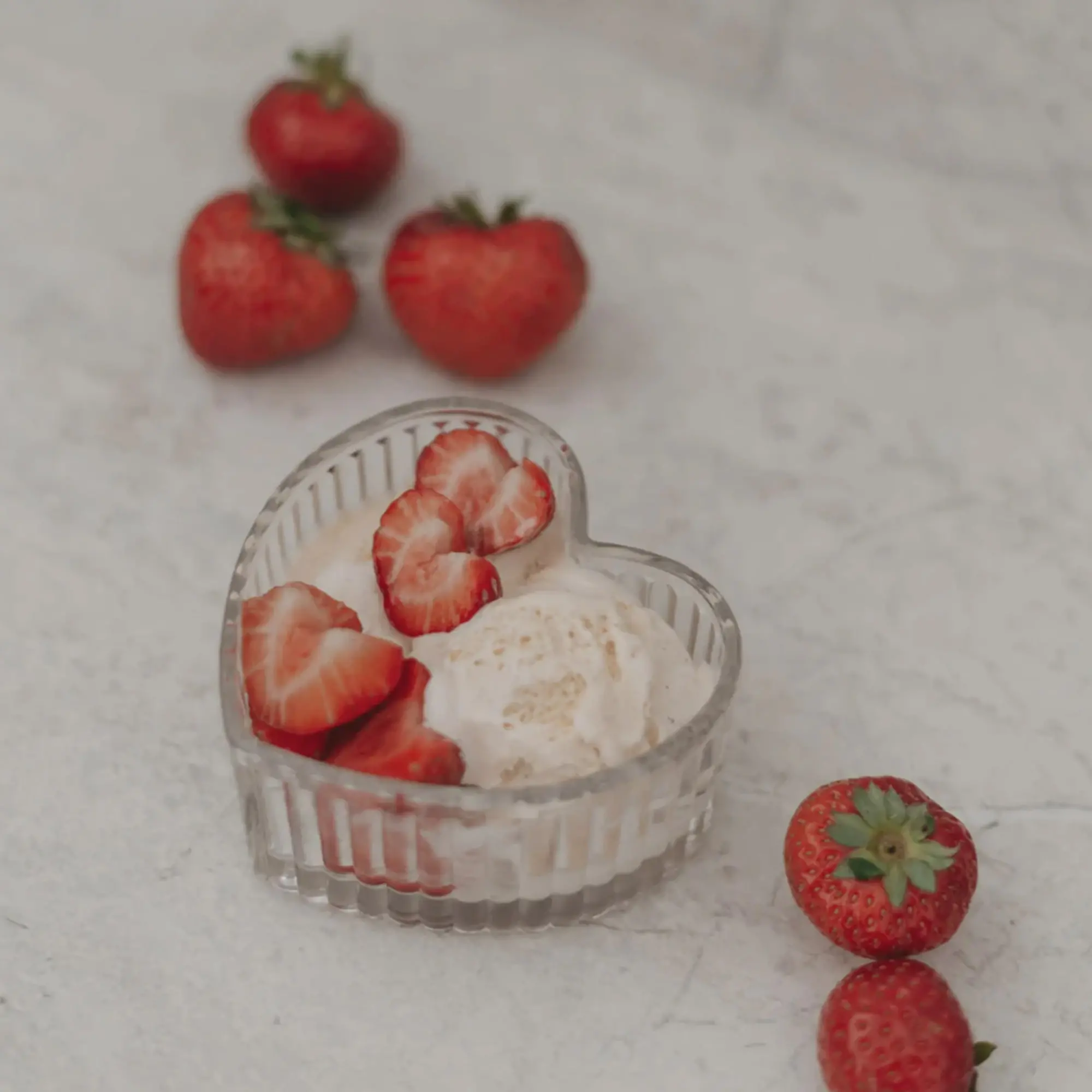 Erdbeeren, Eis, Dessert, Obst, Schale