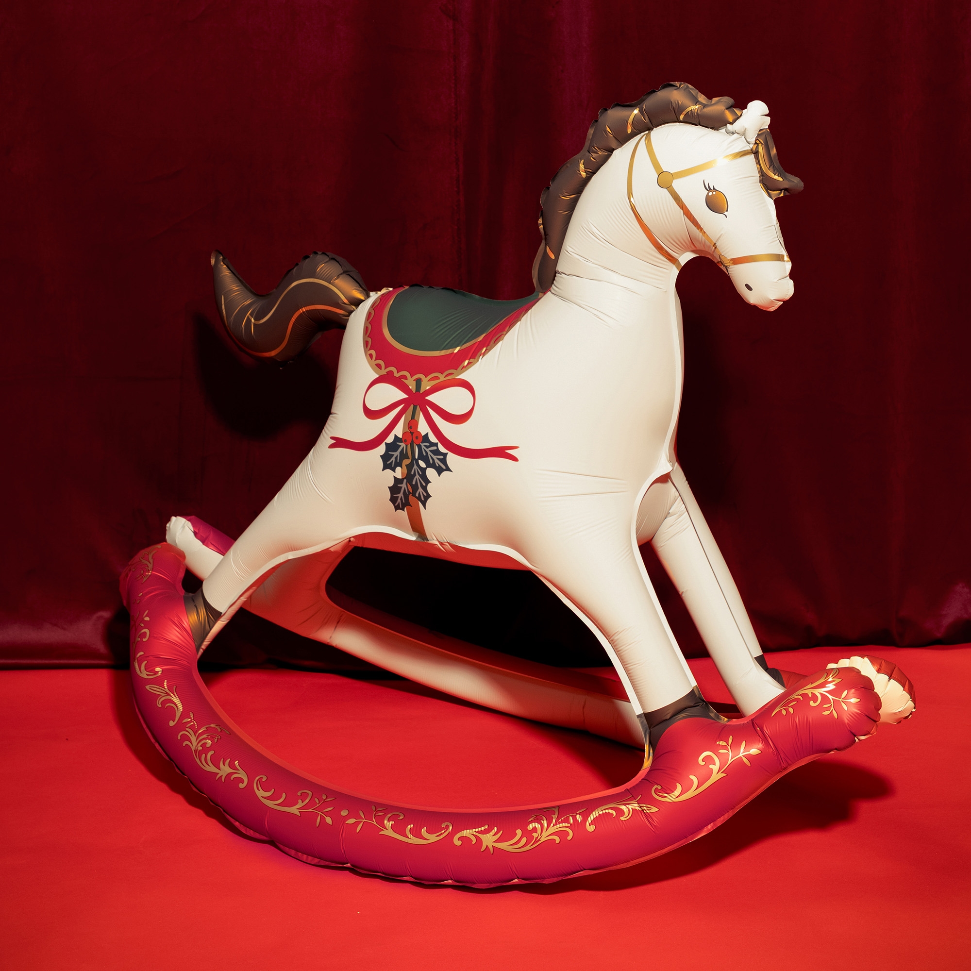 Folienballon "Weihnachtliches Schaukelpferd" zur Luftbefüllung 105 cm Tier, Pferd, Säugetier