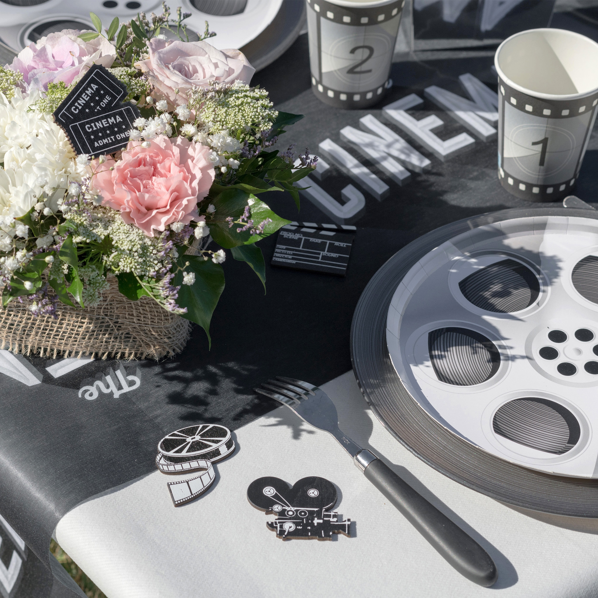 Streudeko "The Cinema" 10 Stück Blume, Blumen-Arrangement, Blumenstrauß, Besteck, Rose