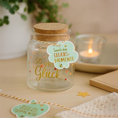 8752d522495c3355f57666ff6415a9439fbbbcb3 Krug, Tasse, Kerze, Brot, Buch