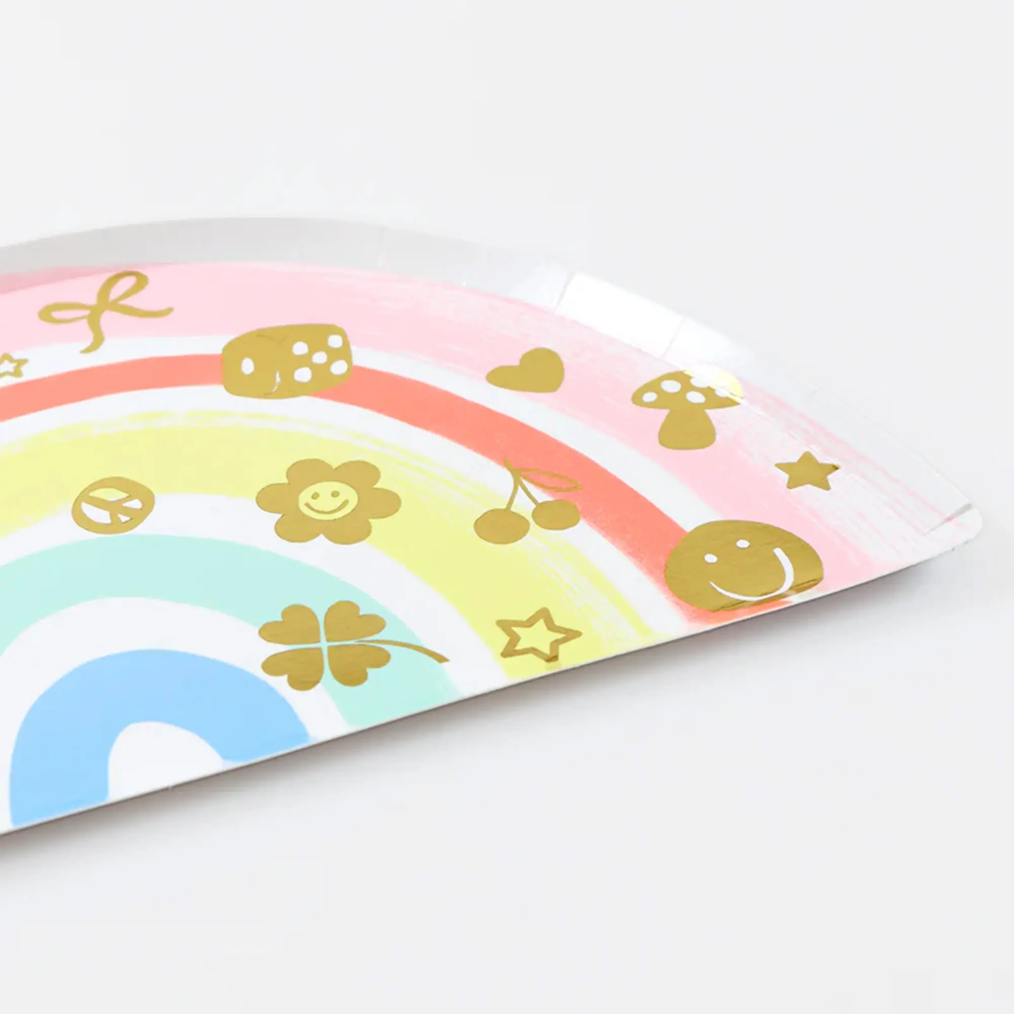regenbogen, pokalteller, farbig, goldene motifs, kerzenform?