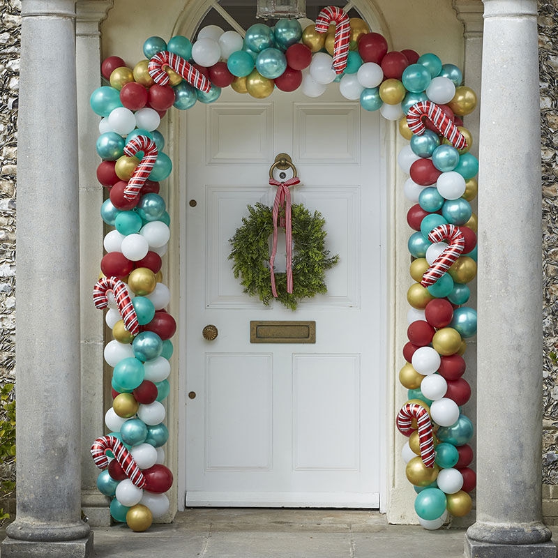 DIY Ballongirlande für die Tür zum Selberbauen "Zuckerstangen"
