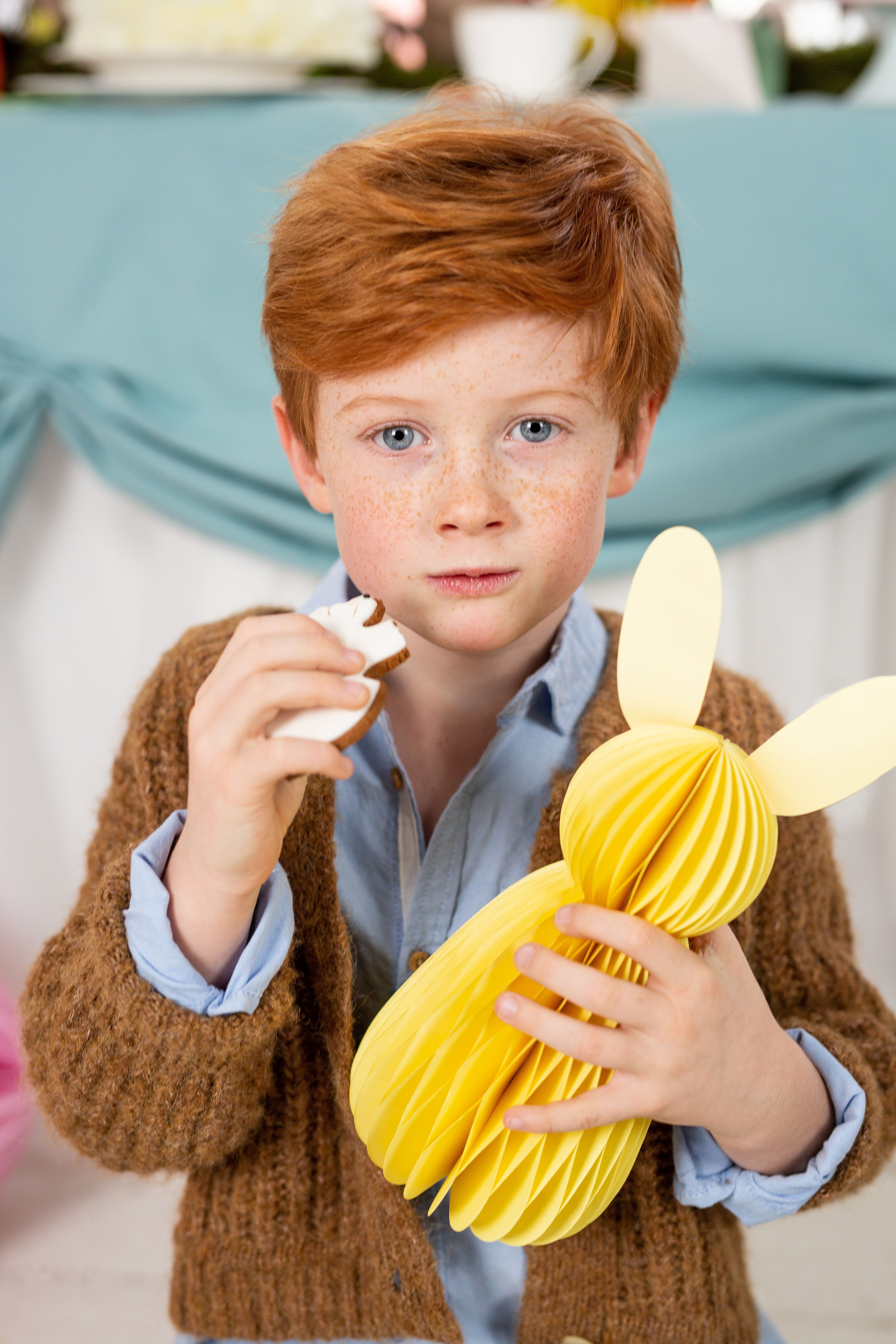Wabenball "Osterhase" Gelb Wabenball "Osterhase" Gelb