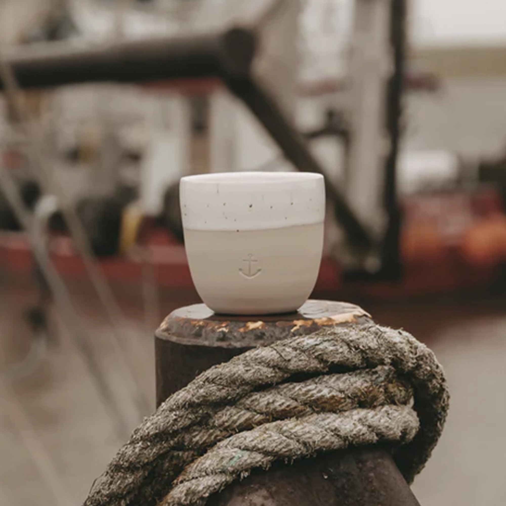 a890d9e1312b1defd863d266f0776cfb66c83888 Eulenschnitt - Kleiner Steingut-Becher "Anker" Limited Edition