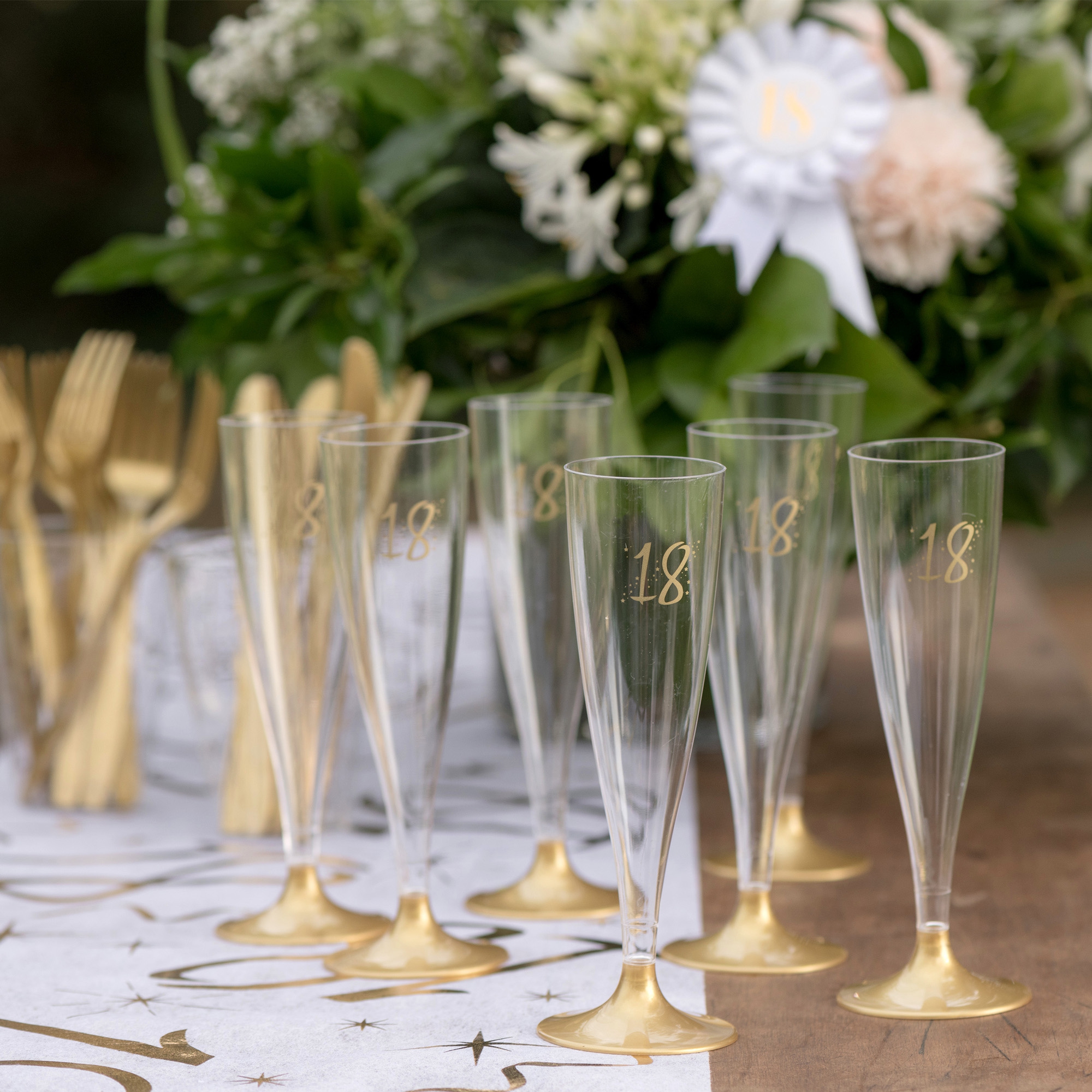 6 Plastik Champagnergläser "Gold"