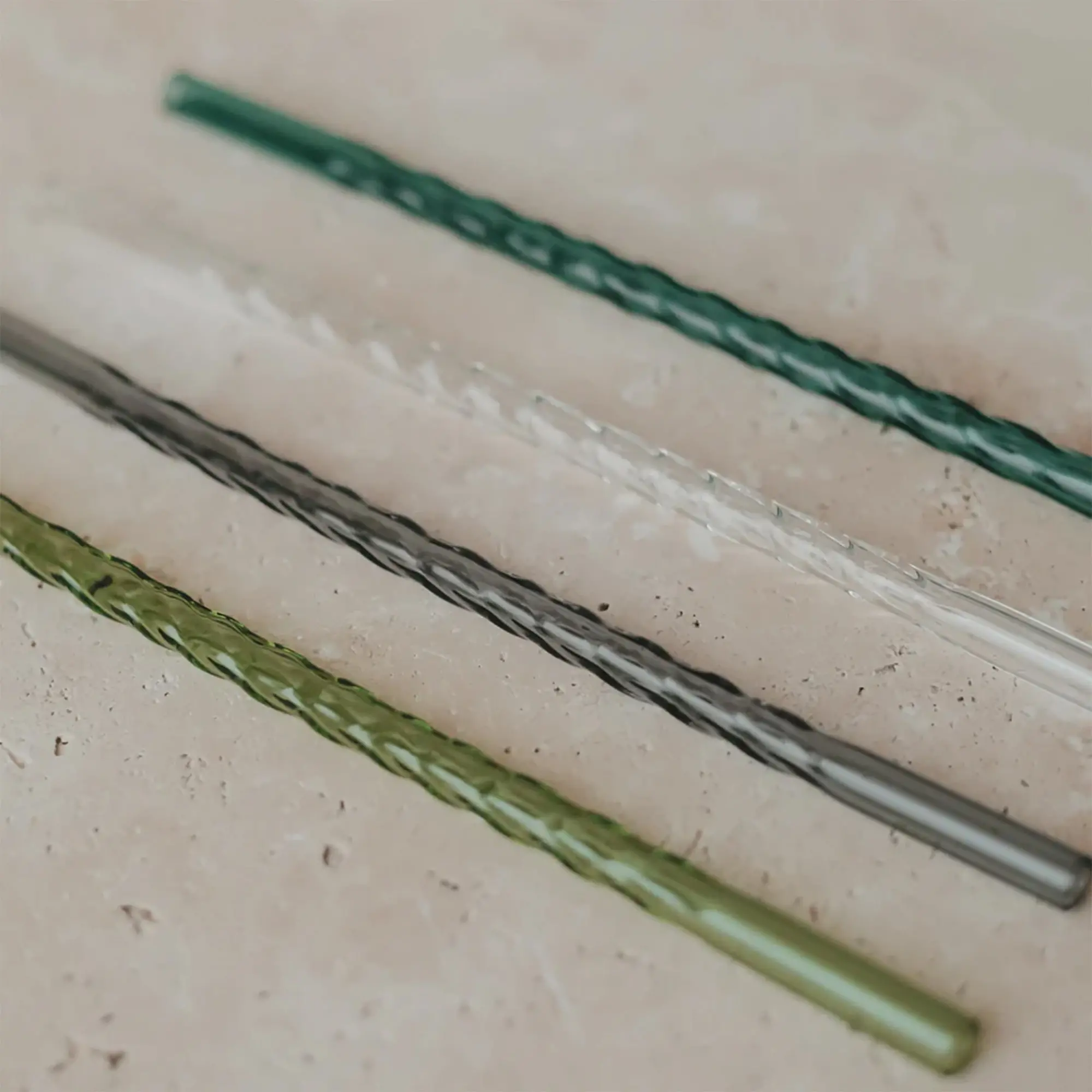 Eulenschnitt - Glasstrohhalme gedreht "Grün" mit Reinigungsbürste - 4er Set