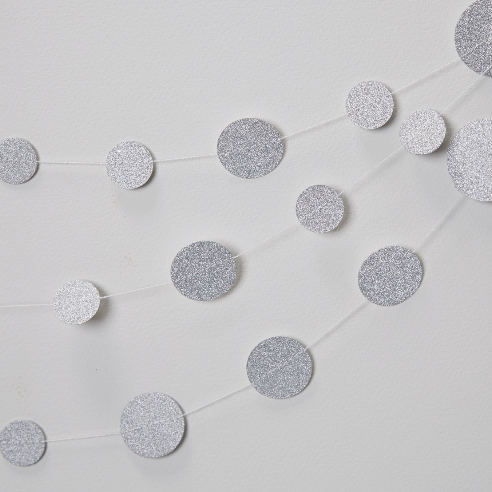 Metallic Perfection - Silber Glitzer Konfetti Girlande