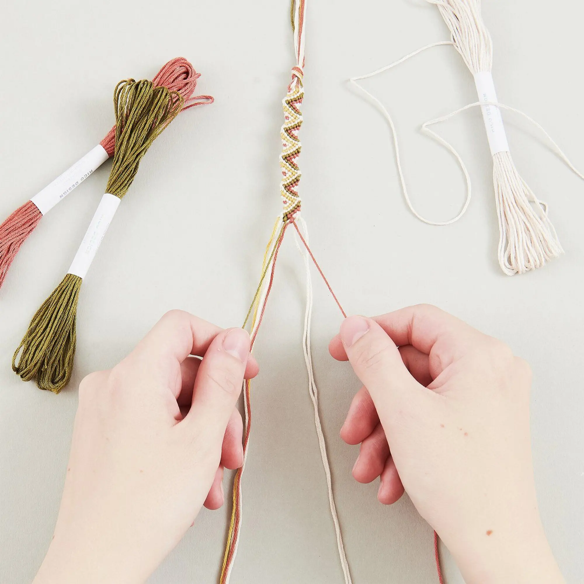 DIY Freundschaftsarmbänder Set "Earthy Colours"
