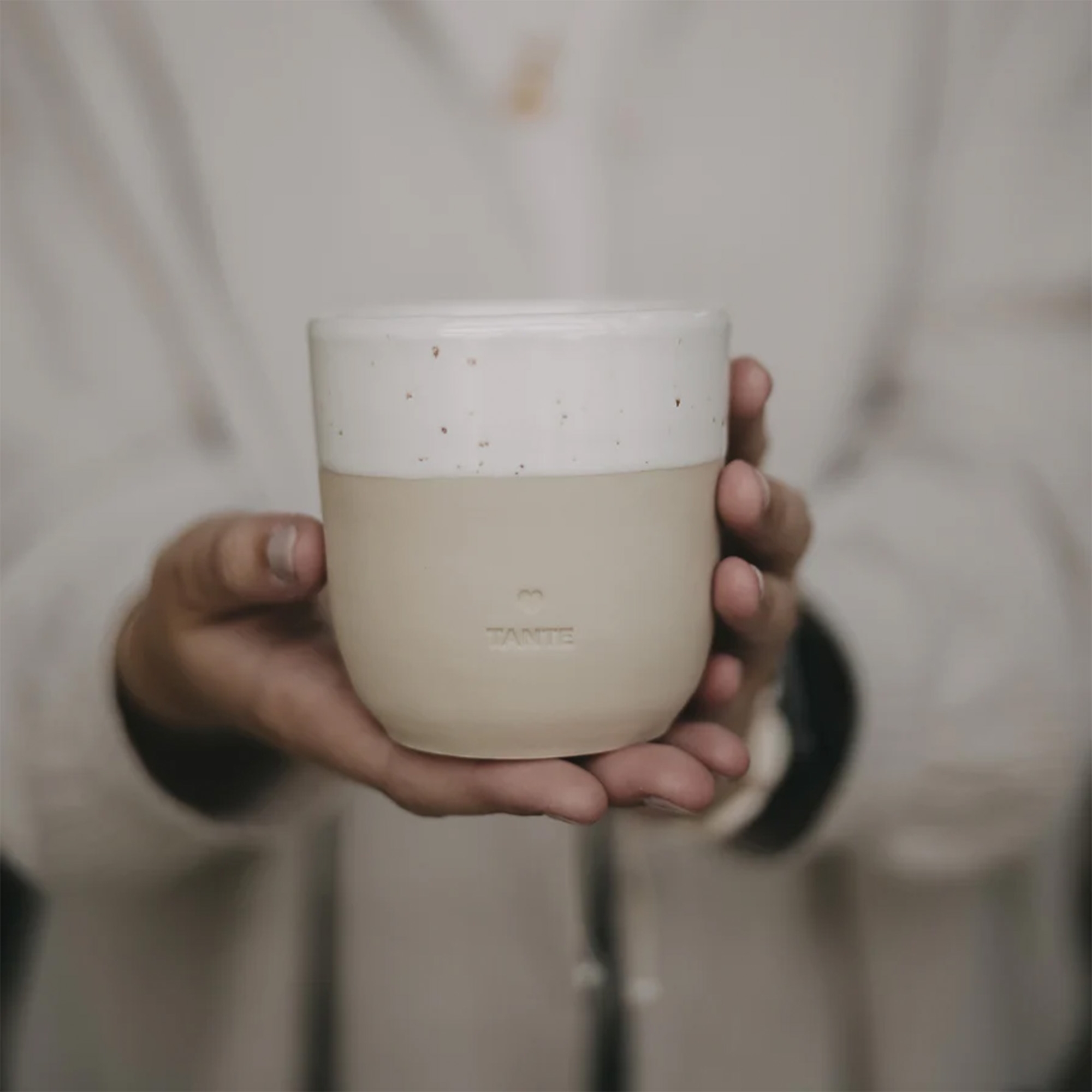 Eulenschnitt - Steingut-Becher "Tante" Pokal