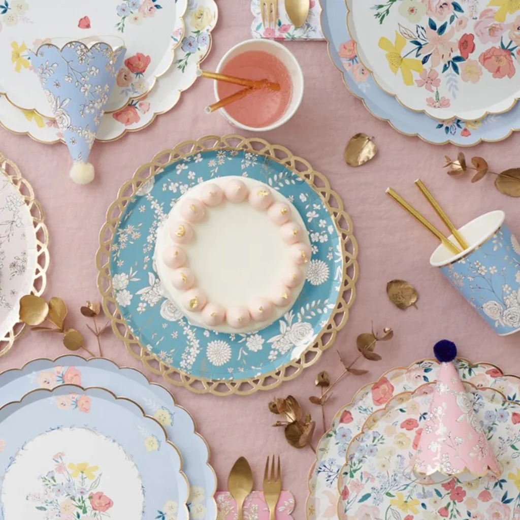 Tafelset, Geschirr, Blumenmuster, Pastellfarben, KuchenDekoration
