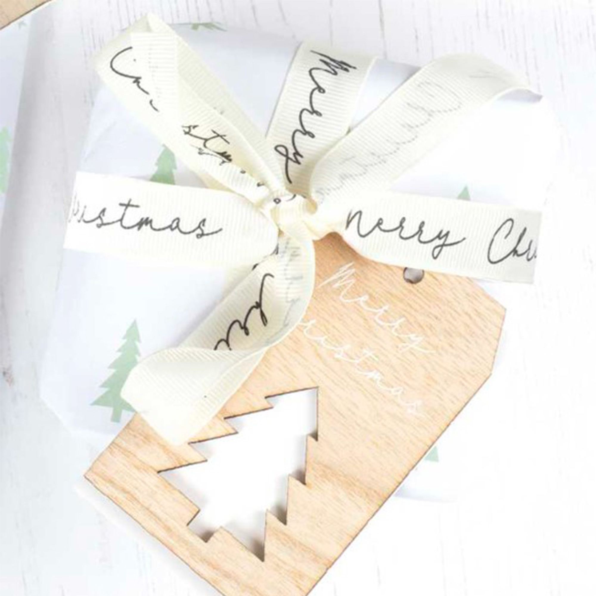 Geschenkverpackungsset "Tannenbaum" mit Holzanhängern