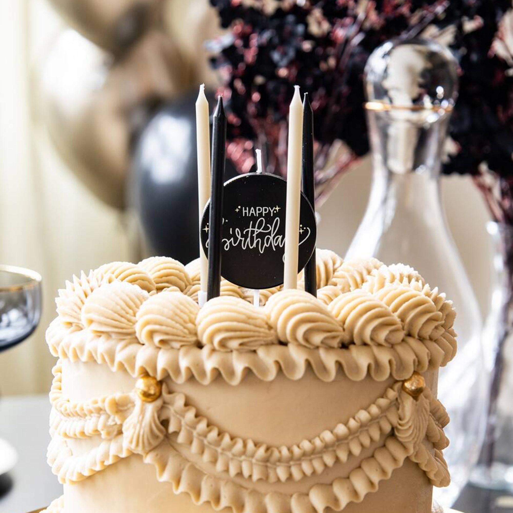 11 Kuchenkerzen "Happy Birthday" in Creme Noir 11 Kuchenkerzen "Happy Birthday" in Creme Noir