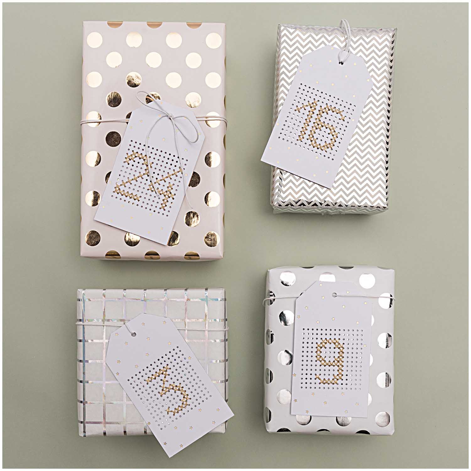 Geschenkpapier auf Rolle, Rosa mit goldenen Punkten, 2m