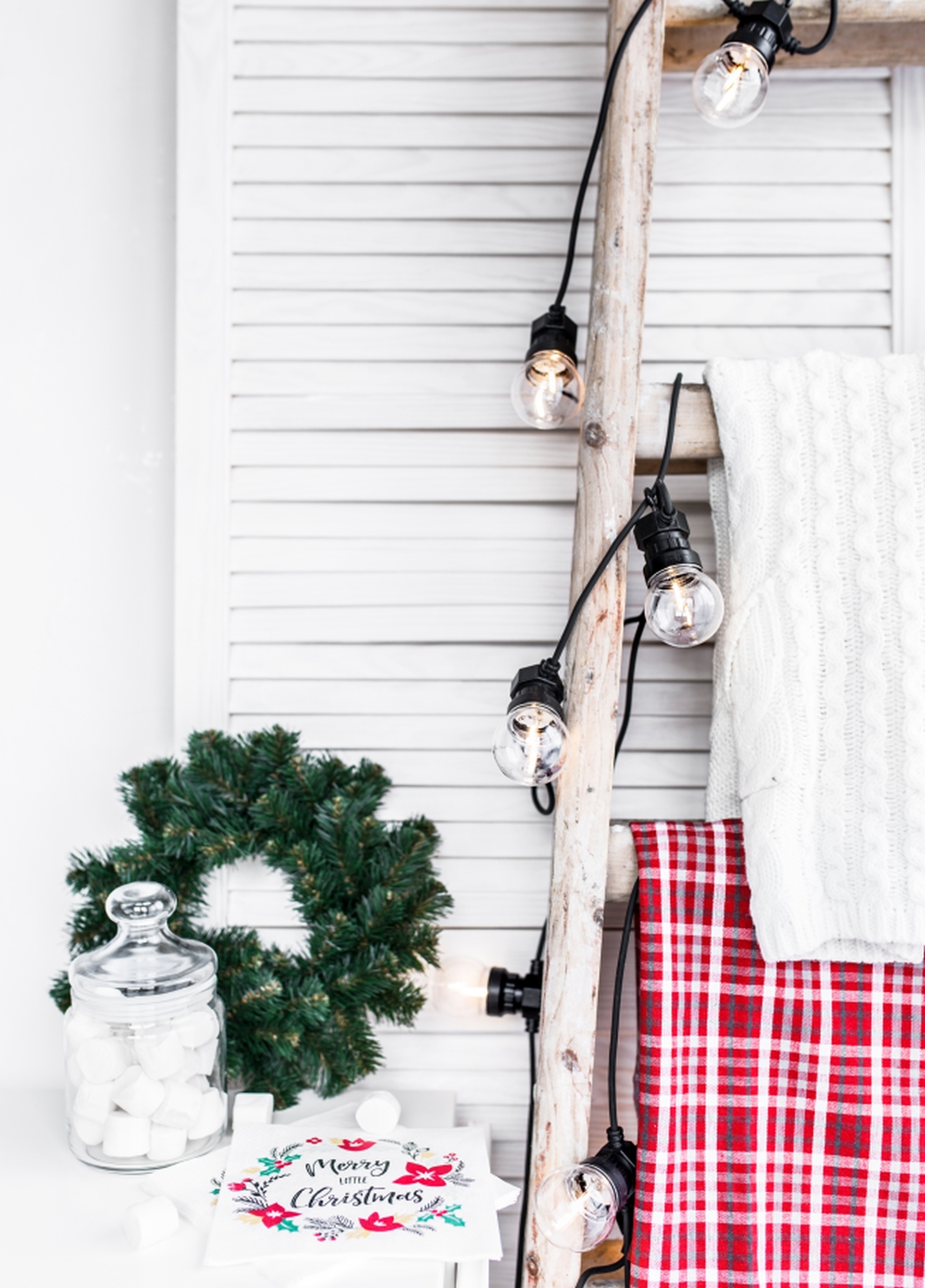 Vintage Lichterkette in WeiĂ - Indoor/Outdoor Vintage Lichterkette in WeiĂ - Indoor/Outdoor