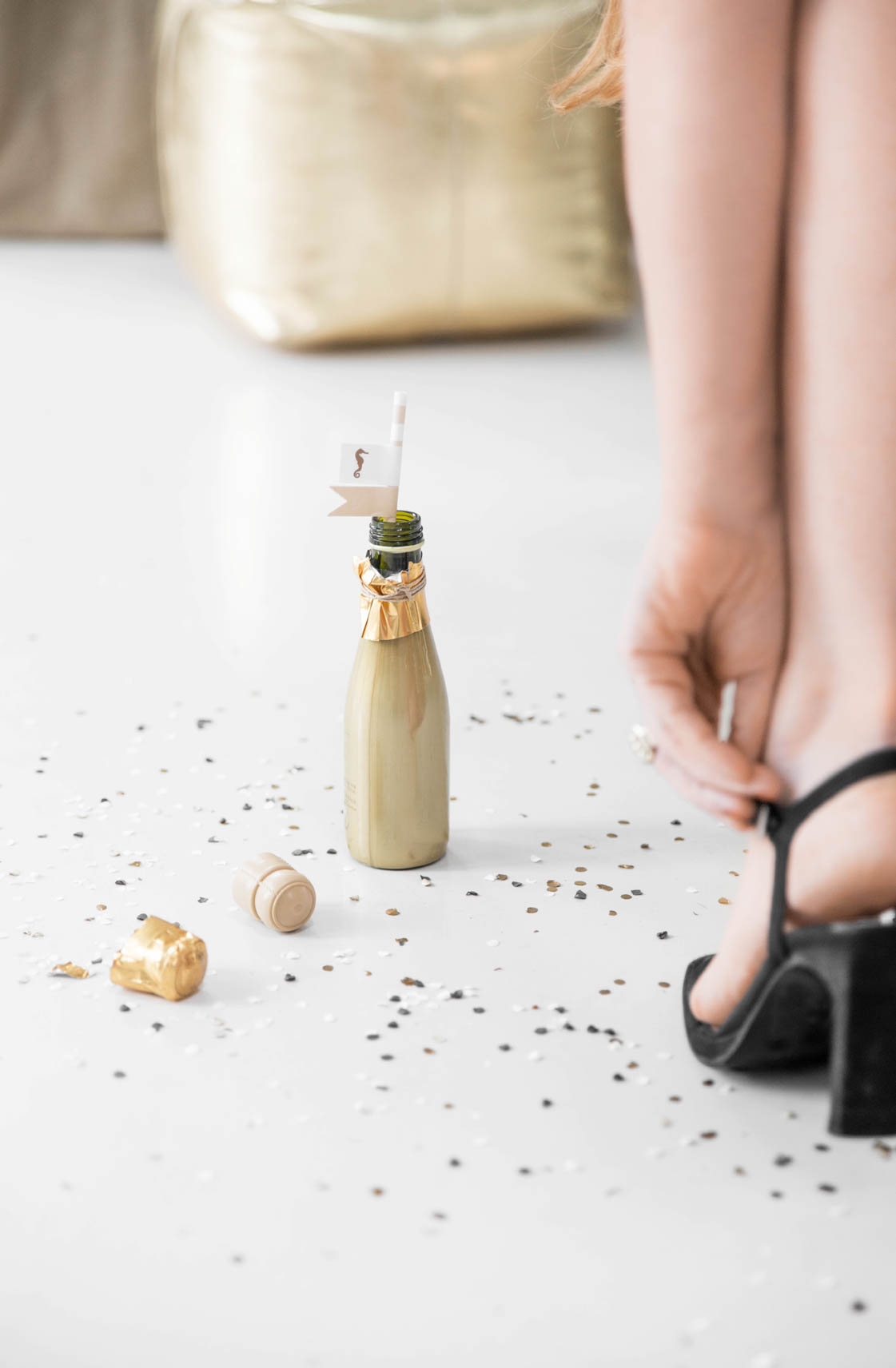 Seepferdchen - 20 Papierstrohhalme & 40 Sticker Weiß Gold Seepferdchen - 20 Papierstrohhalme & 40 Sticker Weiß Gold