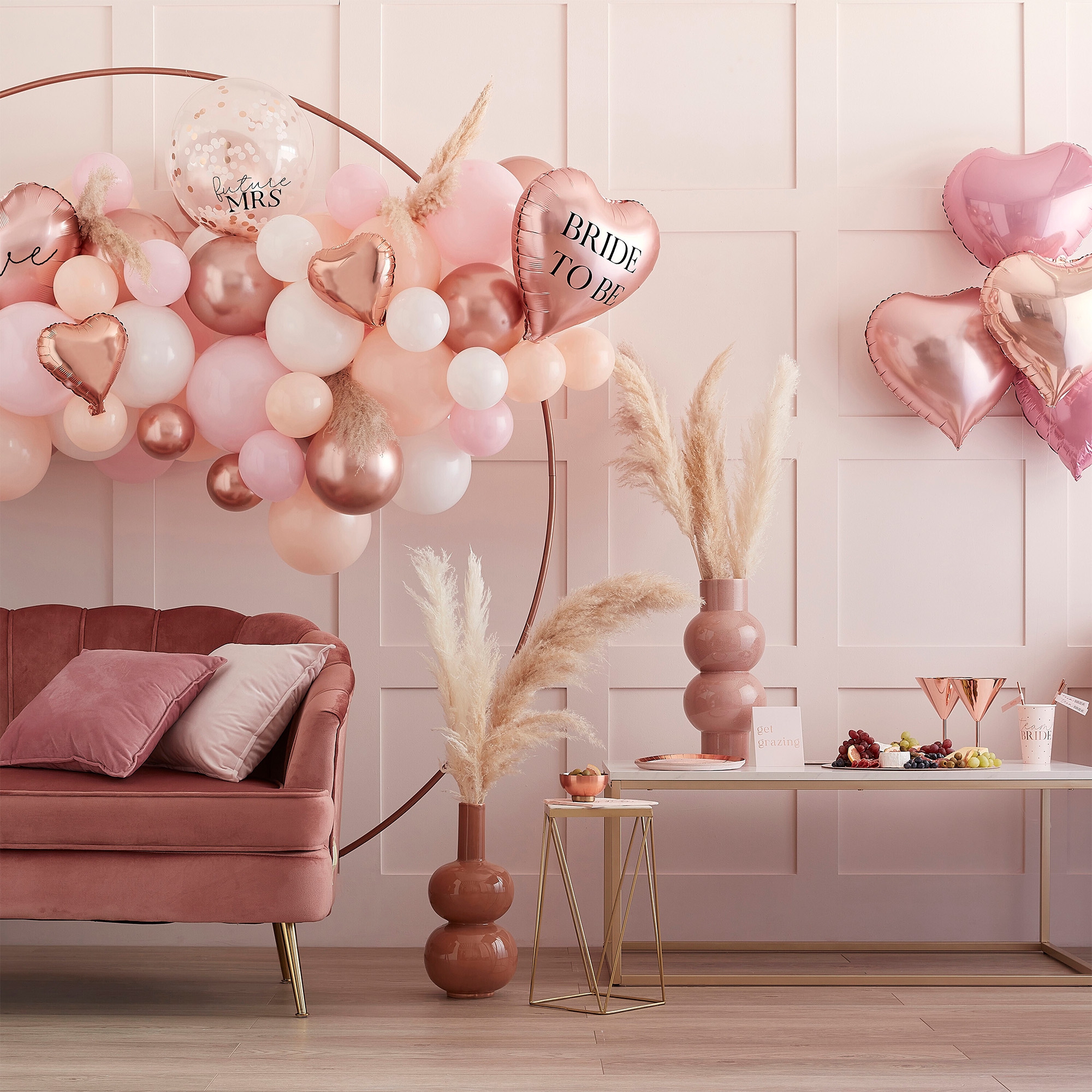 8 Individuell gestaltbare Herzballons mit Stickern