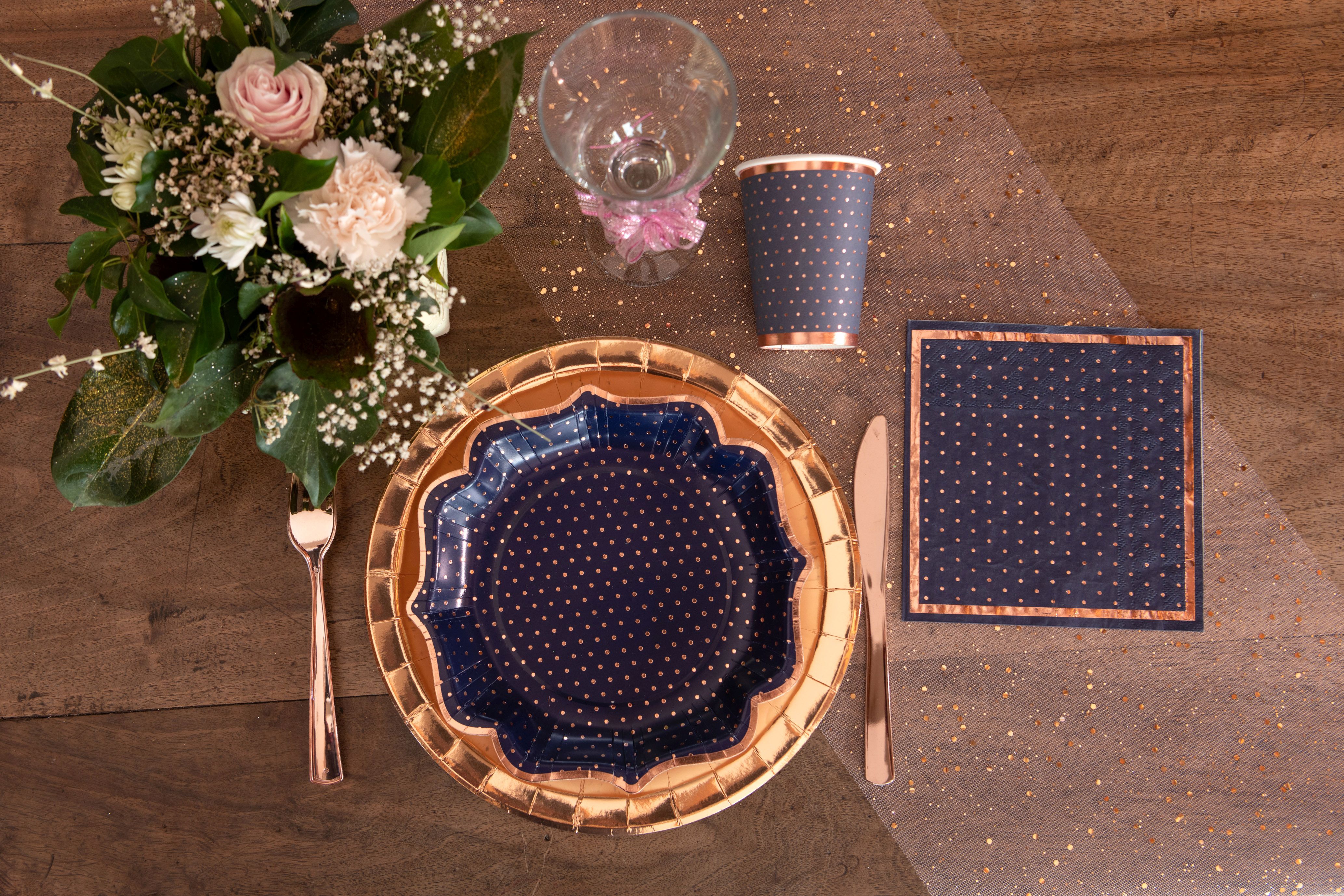 Glamour - 10 Pappteller Navyblau / Roségoldene Punkte