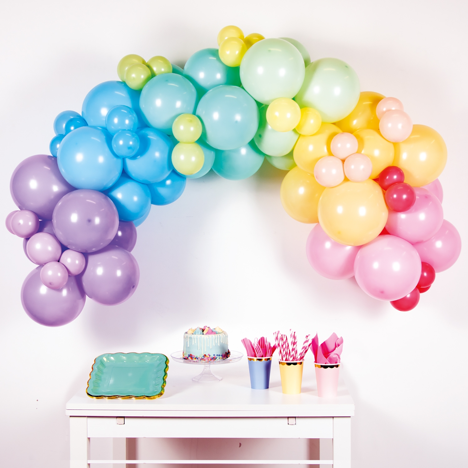 DIY Ballongirlande zum Selberbauen - Pastell Regenbogen