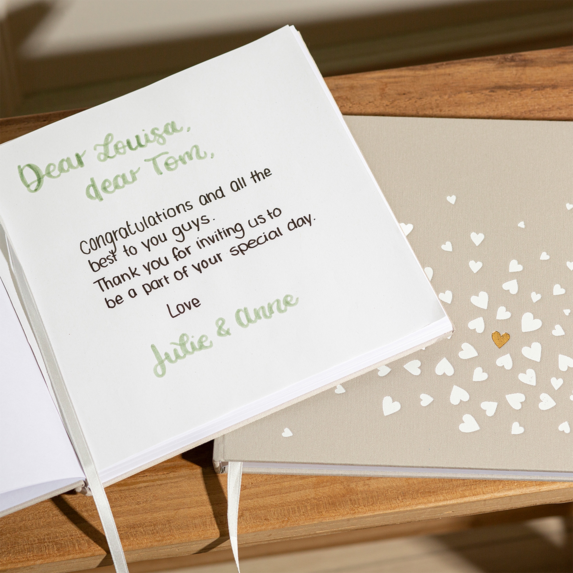 Räder Design - Gästebuch "Herzen" Räder Design - Gästebuch "Herzen"