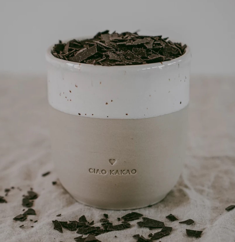 Eulenschnitt - Steingut-Becher "Ciao Kakao" Eulenschnitt - Steingut-Becher "Ciao Kakao"