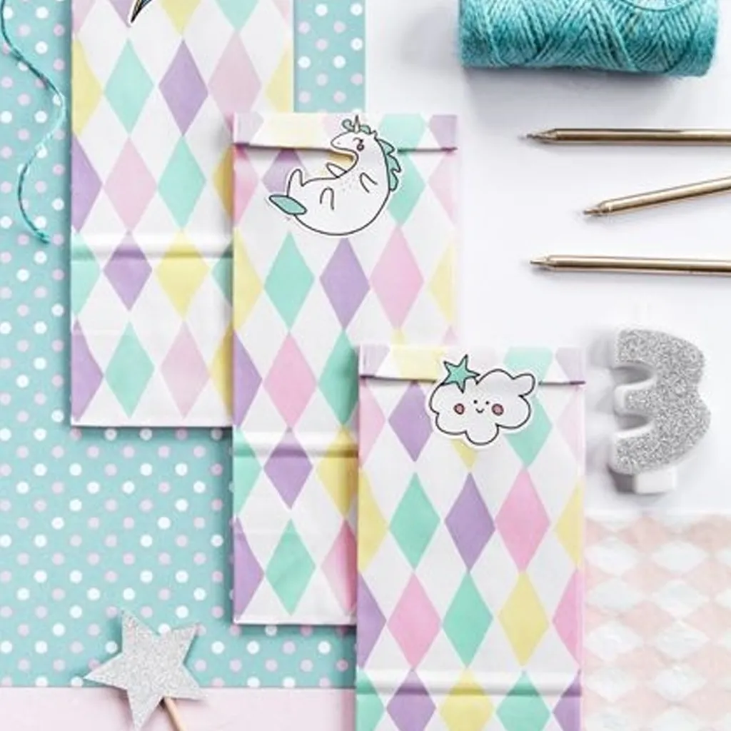 Einhorn - 6 Gastgeschenktüten mit Stickern