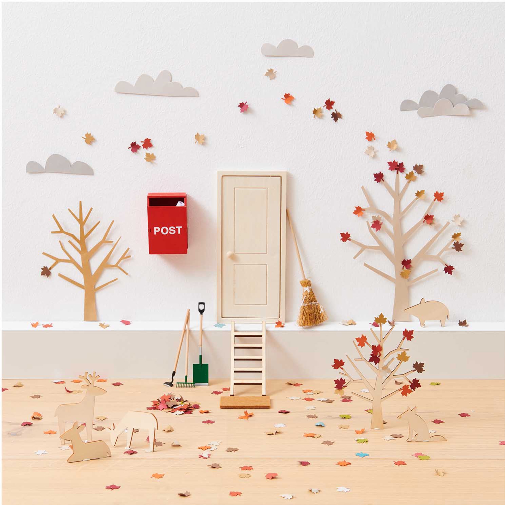 0389ff63554068d098cd28feb03a3dcd0da27f34 Miniatur "Briefkasten mit Zeitung" für die Wichteltür