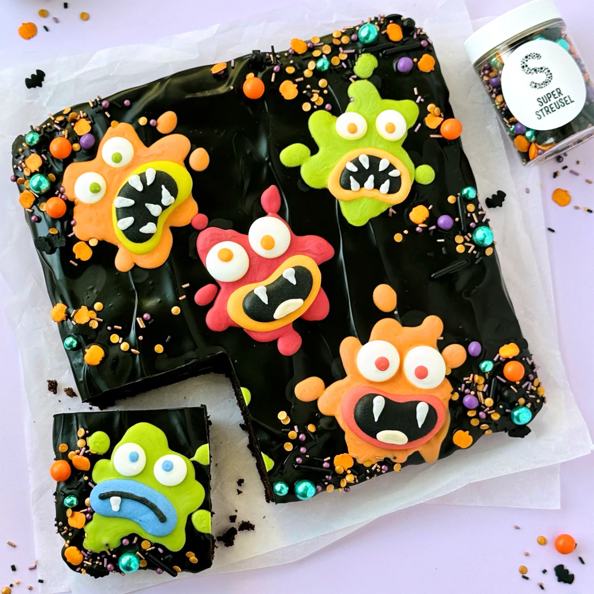 Super Streusel SuperDinger Monstermäßig Zahl, Symbol, Text
