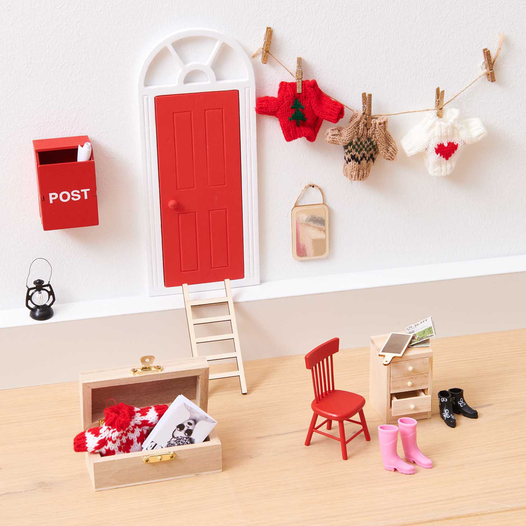 252af444df9005ad88af0ad300e2e3eee740e6c8 Miniatur Wichteltür "Tür mit Bogen, Rot-Weiß" 23,8 cm