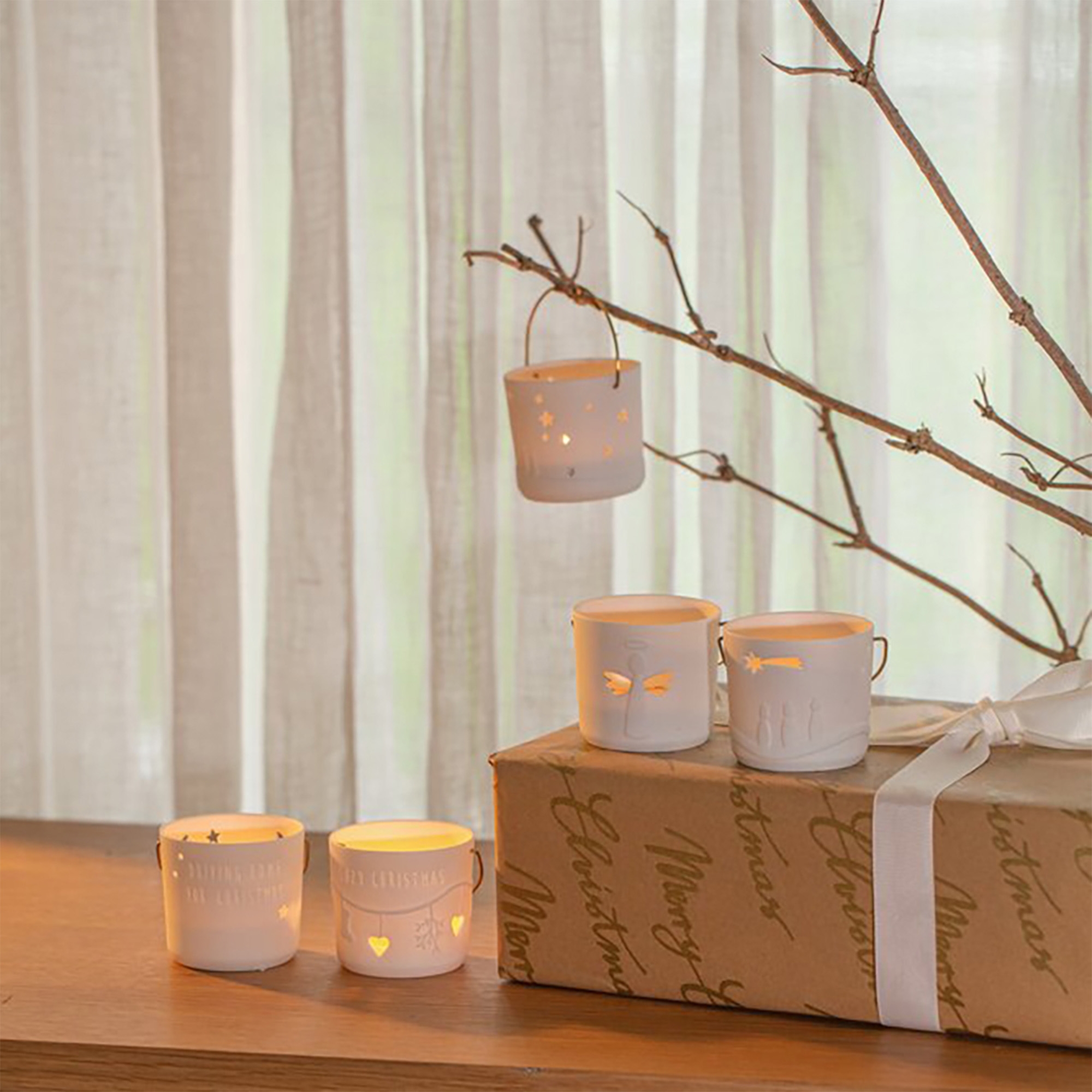 Geschenklaterne "Cozy Christmas" Pokal, Fenster, Fensterbank
