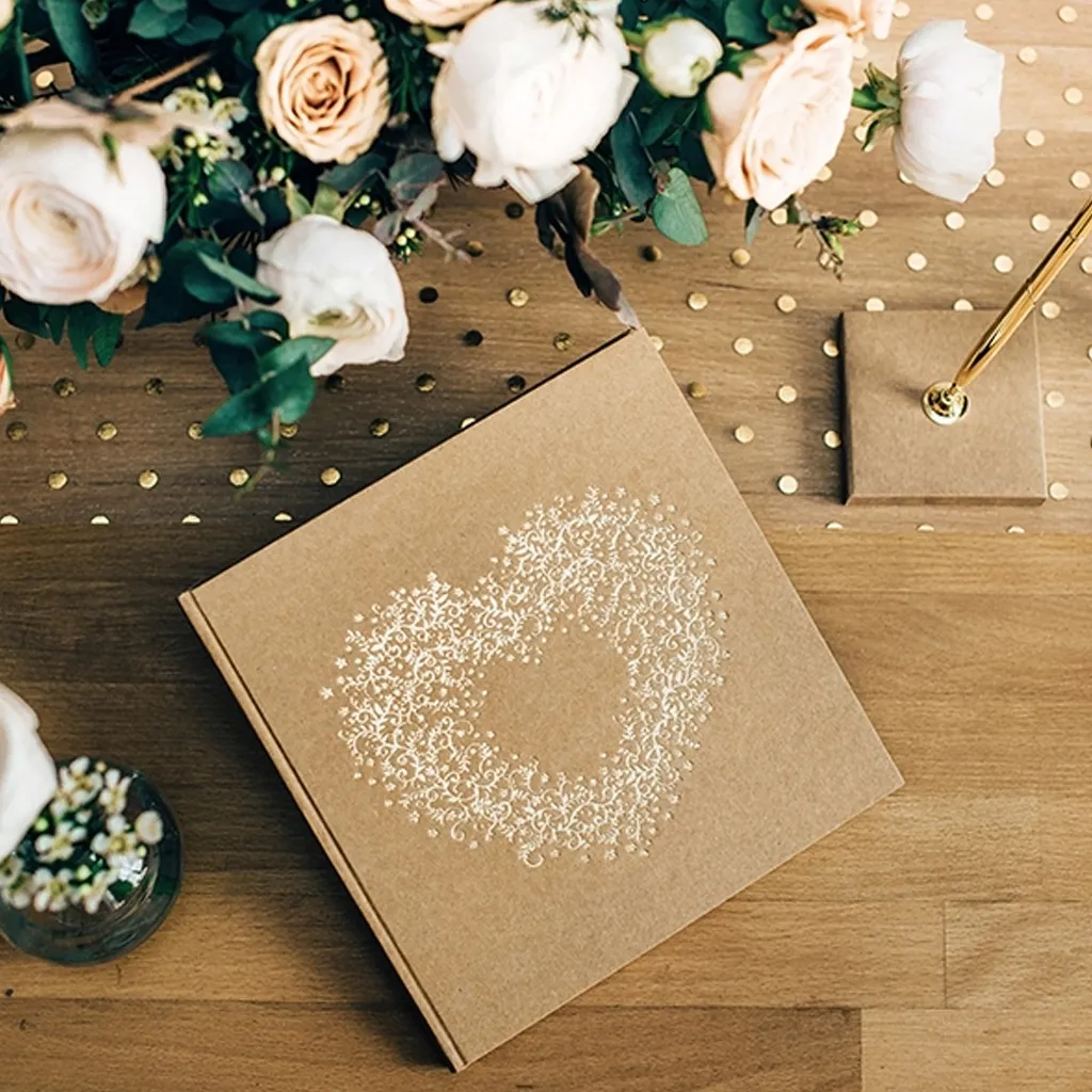 Gästebuch Kraftpapier mit goldenem Herz