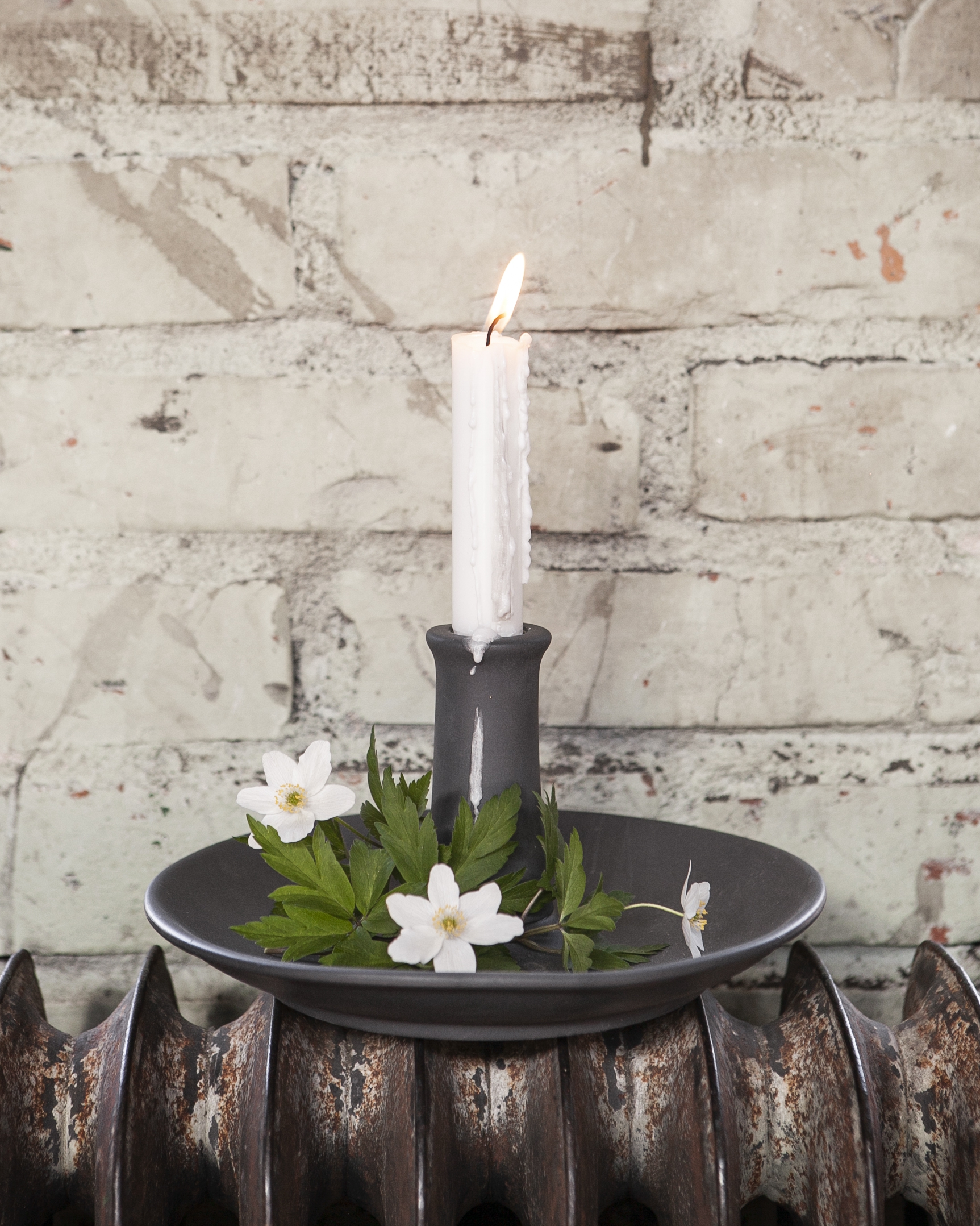 Storefactory - Kerzenhalter "Bondstorp" Dunkelgrau Storefactory - Kerzenhalter "Bondstorp" Dunkelgrau