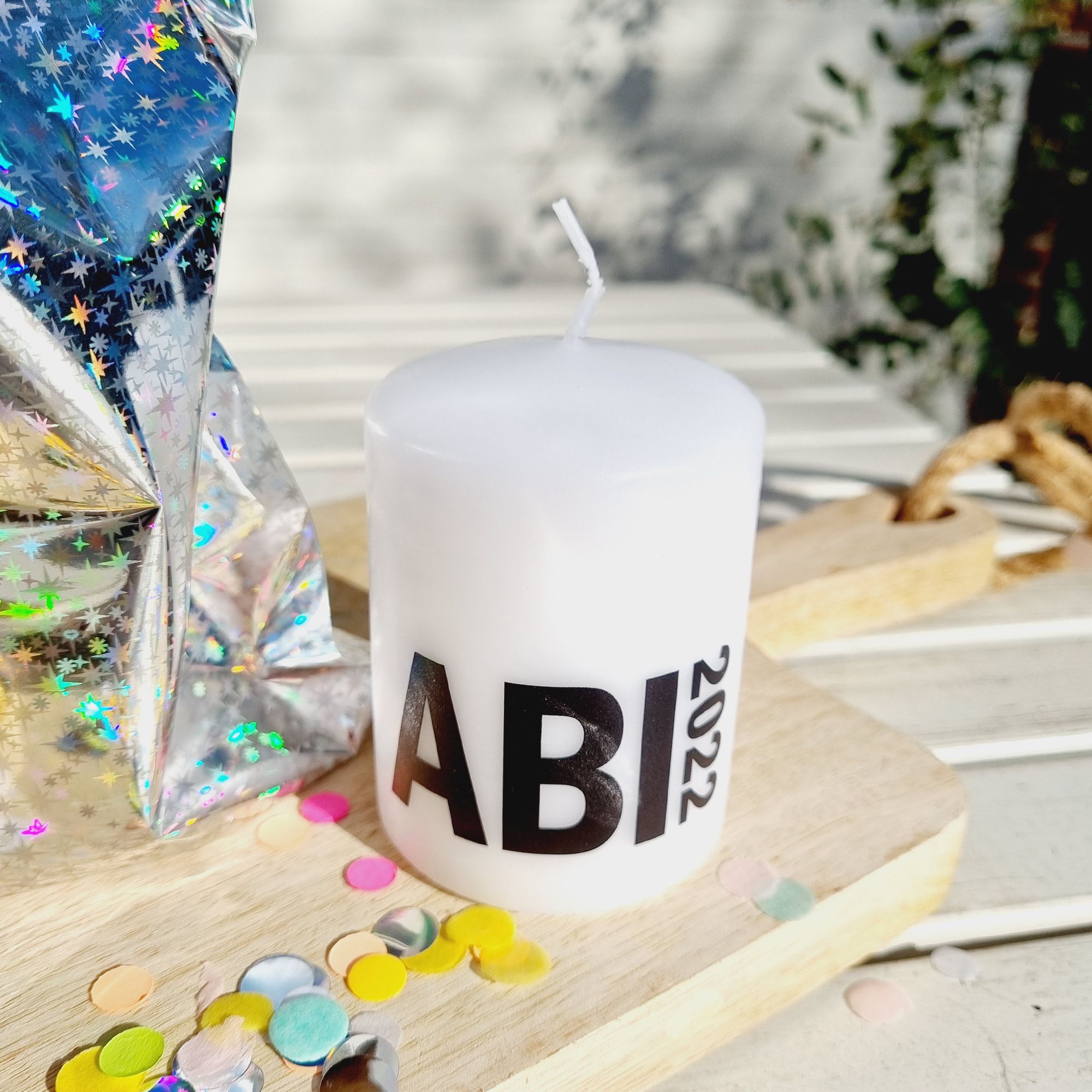 Stumpenkerze Weiß "ABI 2025" Stumpenkerze Weiß "ABI 2025"