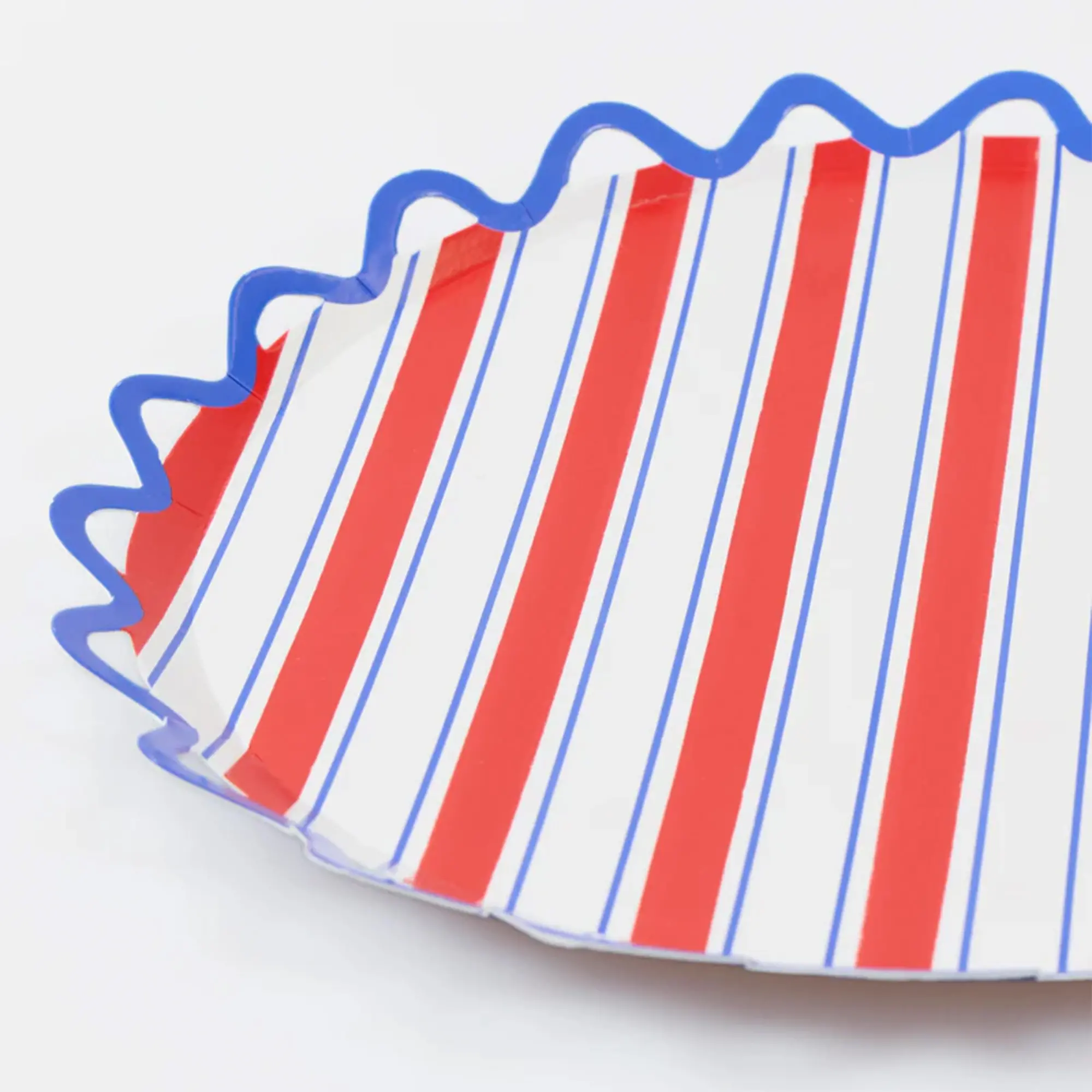 Streifen, Rot-weiß, Papierform, Wellenrand, Plate