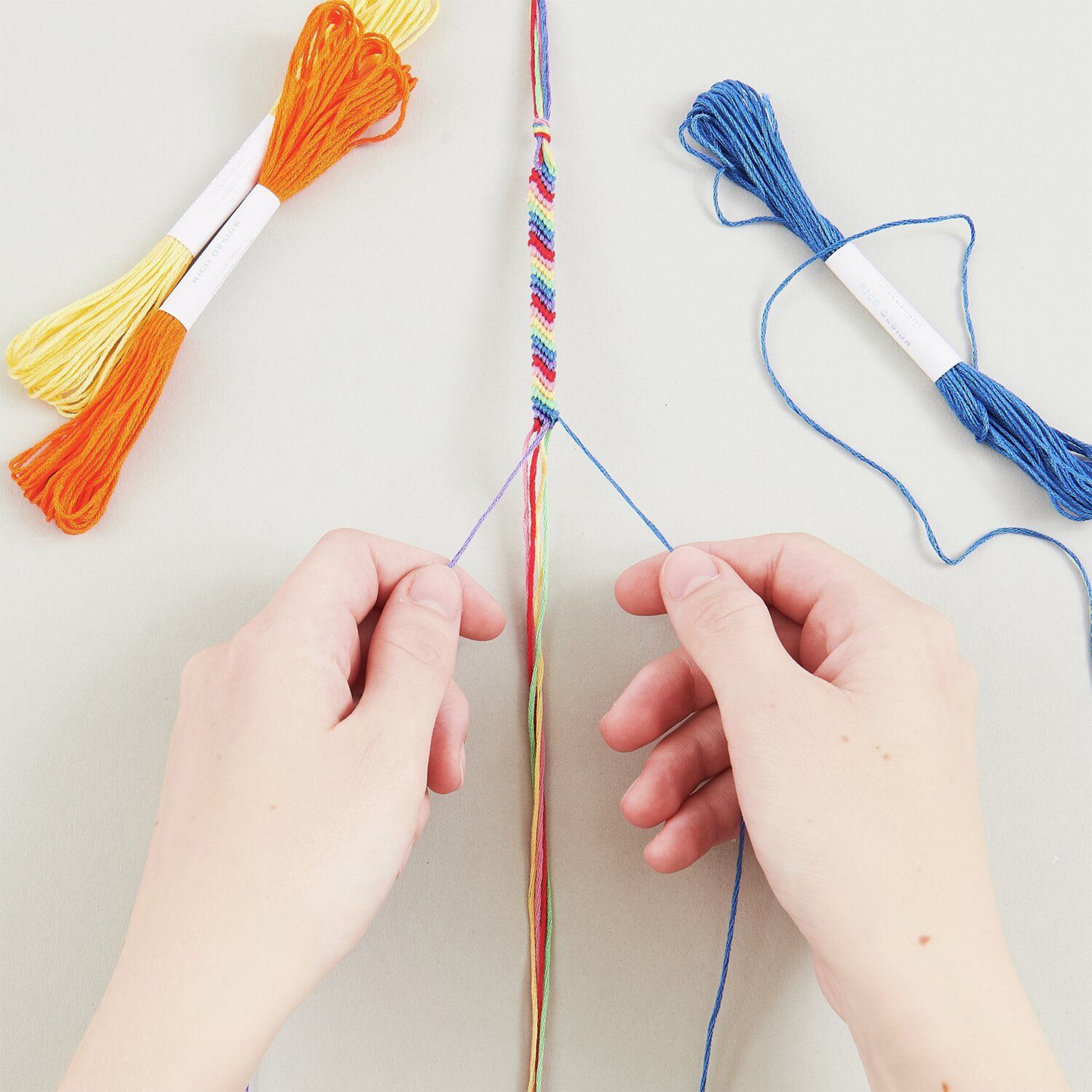 DIY Freundschaftsarmbänder Set "Classic Colours"